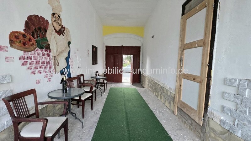 Gastronomie- und Wohngebäude zu verkaufen