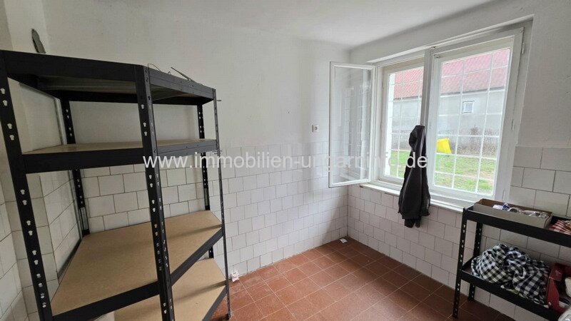 Gastronomie- und Wohngebäude zu verkaufen