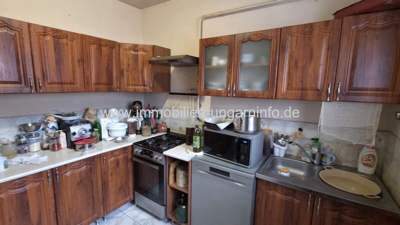 Mehrgenerationen-Einfamilienhaus mit Geschäftsraum in Marcali zu verkaufen