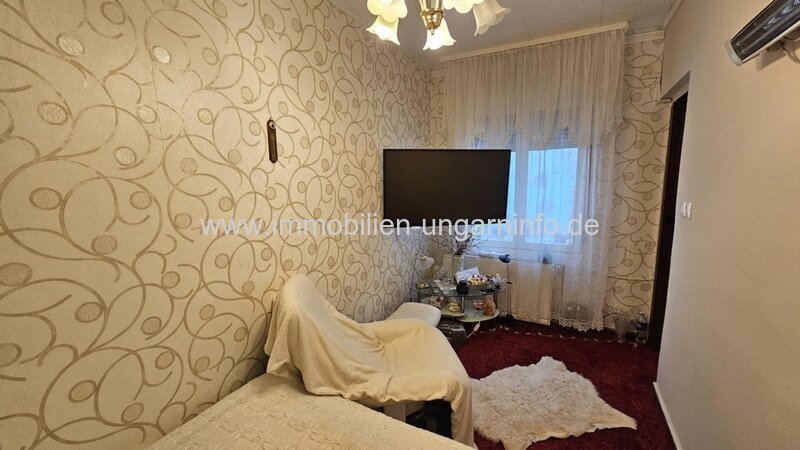 Einfamilienhaus in einer Kleinstadt am Plattensee