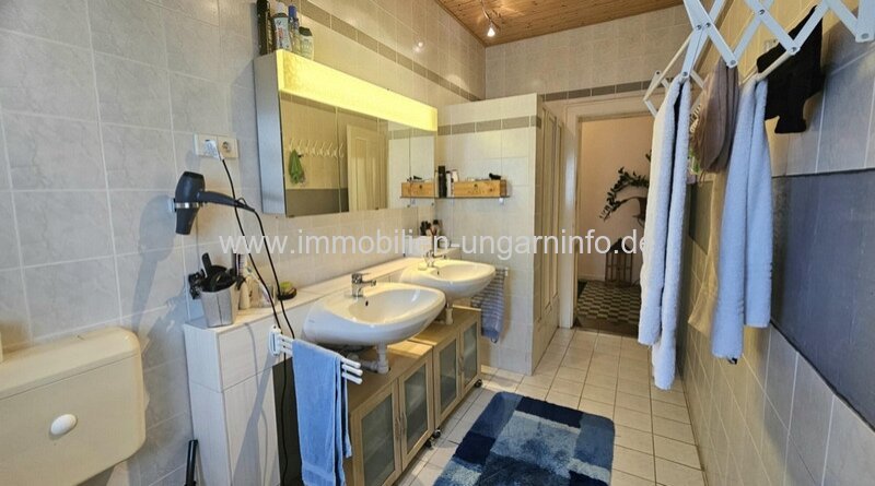 Einfamilienhaus mit großem Hof in ruhiger Lage, nahe der kroatischen-slovenien Grenze