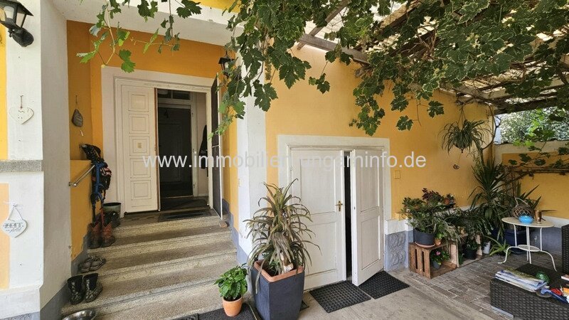 Einfamilienhaus mit großem Hof in ruhiger Lage, nahe der kroatischen-slovenien Grenze