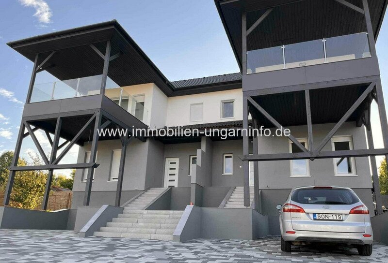 Hochwertiges, neu gebautes Doppelhaushälfte in Kaposvár zu verkaufen 
