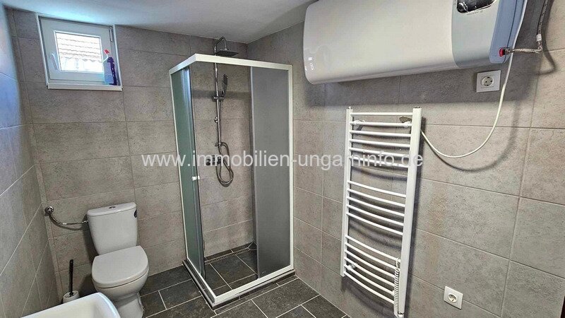 Sofort bezugsfertig, renoviertes Einfamilienhaus 18 km vom Plattensee entfernt