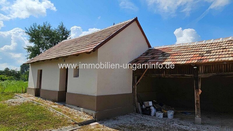 Sofort bezugsfertig, renoviertes Einfamilienhaus 18 km vom Plattensee entfernt