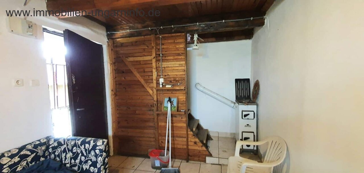 Bewohnbares Keller-/Pressenhaus südlich des Plattensees zu verkaufen