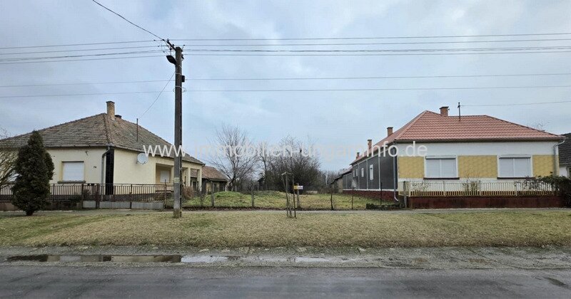 Baugrundstück zu verkaufen, 10 km vom Plattensee entfernt