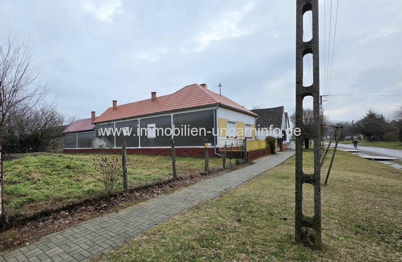 Baugrundstück zu verkaufen, 10 km vom Plattensee entfernt