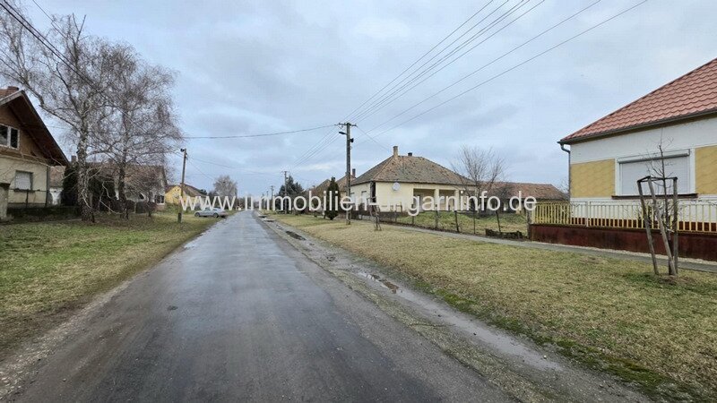 Baugrundstück zu verkaufen, 10 km vom Plattensee entfernt