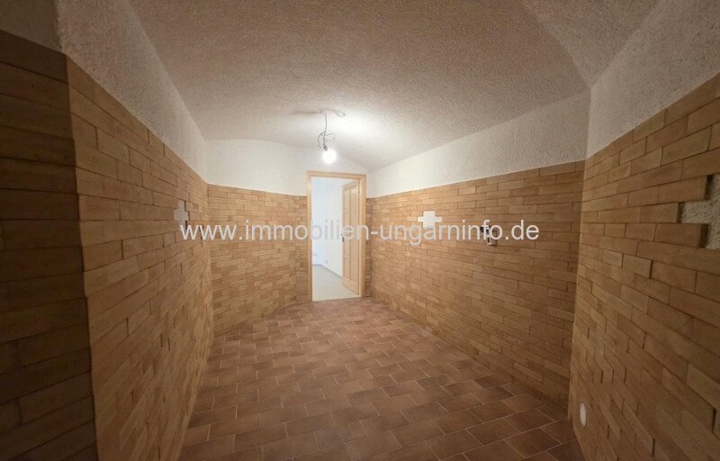 Neubau-Einfamilienhaus in der Region Nord-Balaton mit Panoramablick auf den Balaton