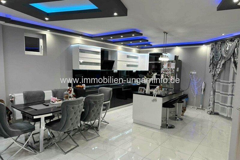 Anspruchsvolles Mehrgenerationenhaus mit Gästehaus in Marcali zu verkaufen