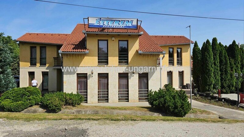 16-Zimmer-Pension mit Restaurant und Schwimmbad am Plattensee