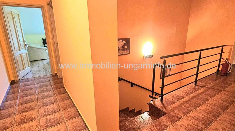 16-Zimmer-Pension mit Restaurant und Schwimmbad am Plattensee