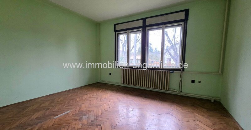 Zweistöckiges Mehrfamilienhaus in Mesztegnyő zu verkaufen