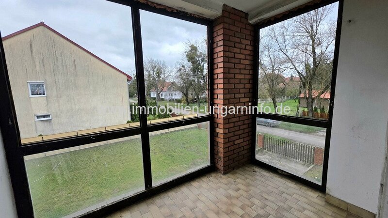 Zweistöckiges Mehrfamilienhaus in Mesztegnyő zu verkaufen