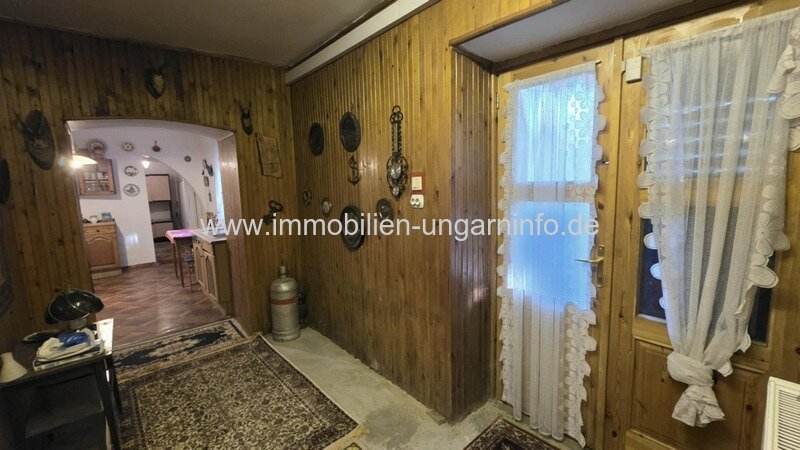 Bürgerliches Anwesen in Nagyszakácsi (Komitat Somogy) mit 0,7 Hektar altem Baumbestand