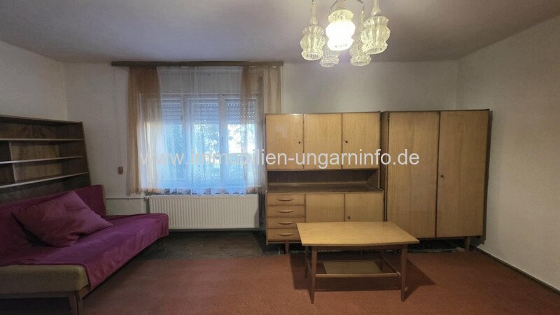 Bürgerliches Anwesen in Nagyszakácsi (Komitat Somogy) mit 0,7 Hektar altem Baumbestand