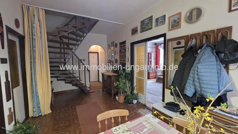 6-Zimmer-Einfamilienhaus in Kéthely, 6 km vom Plattensee entfernt