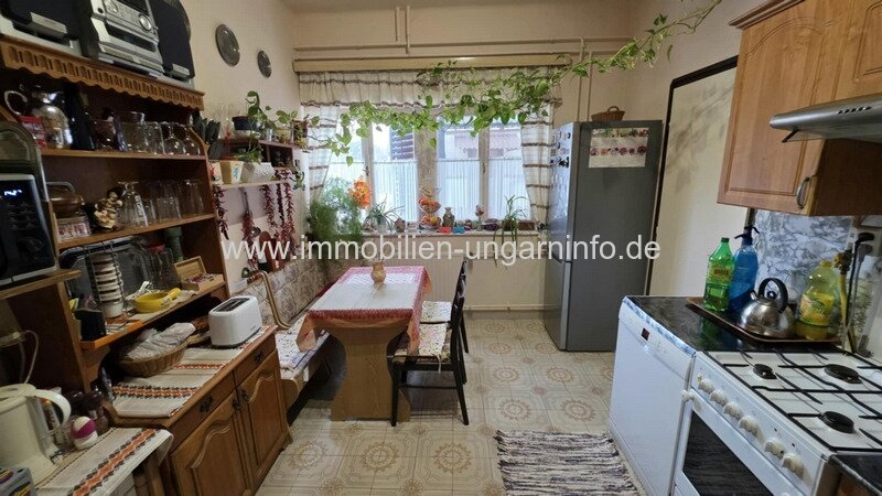 6-Zimmer-Einfamilienhaus in Kéthely, 6 km vom Plattensee entfernt