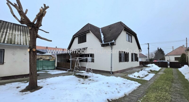 6-Zimmer-Einfamilienhaus in Kéthely, 6 km vom Plattensee entfernt