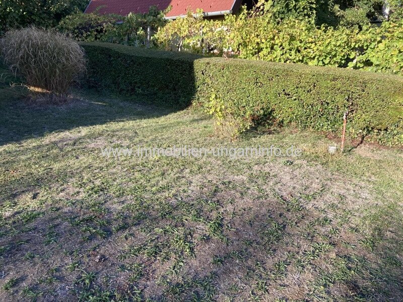 Alpines Wochenendhaus mit Grundstück mit Blick auf den Velence-See