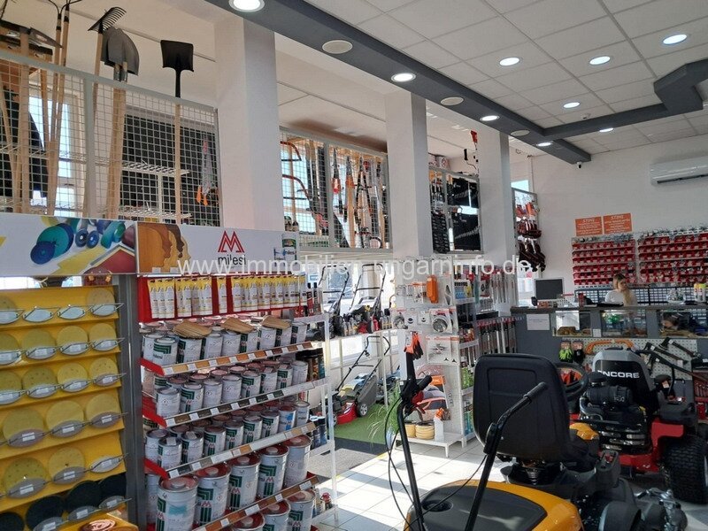 Geschäftsräume und Wohnung in einem zu verkaufen