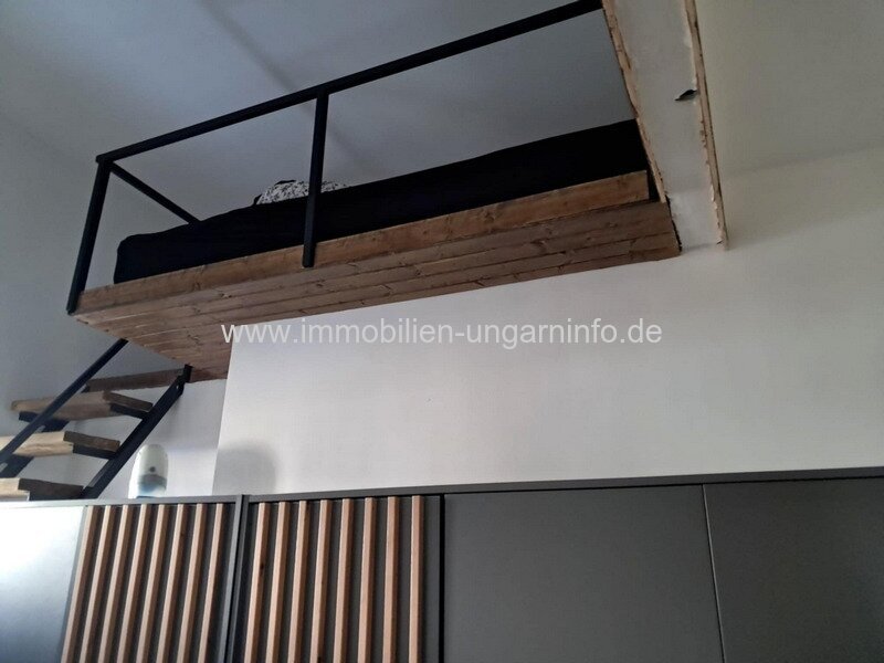 Geschäftsräume und Wohnung in einem zu verkaufen