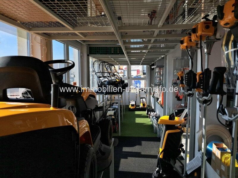 Geschäftsräume und Wohnung in einem zu verkaufen