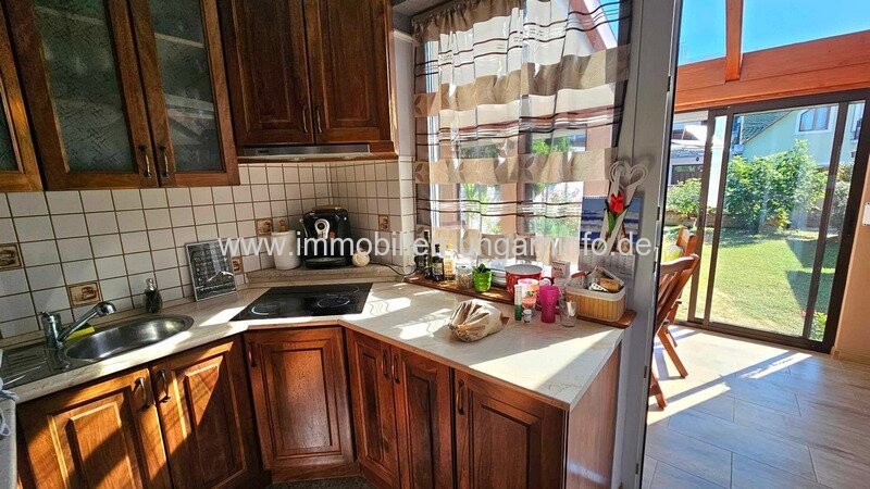 Neuwertiges massive Einfamilienhaus, 12 km vom Plattensee entfernt in Marcali