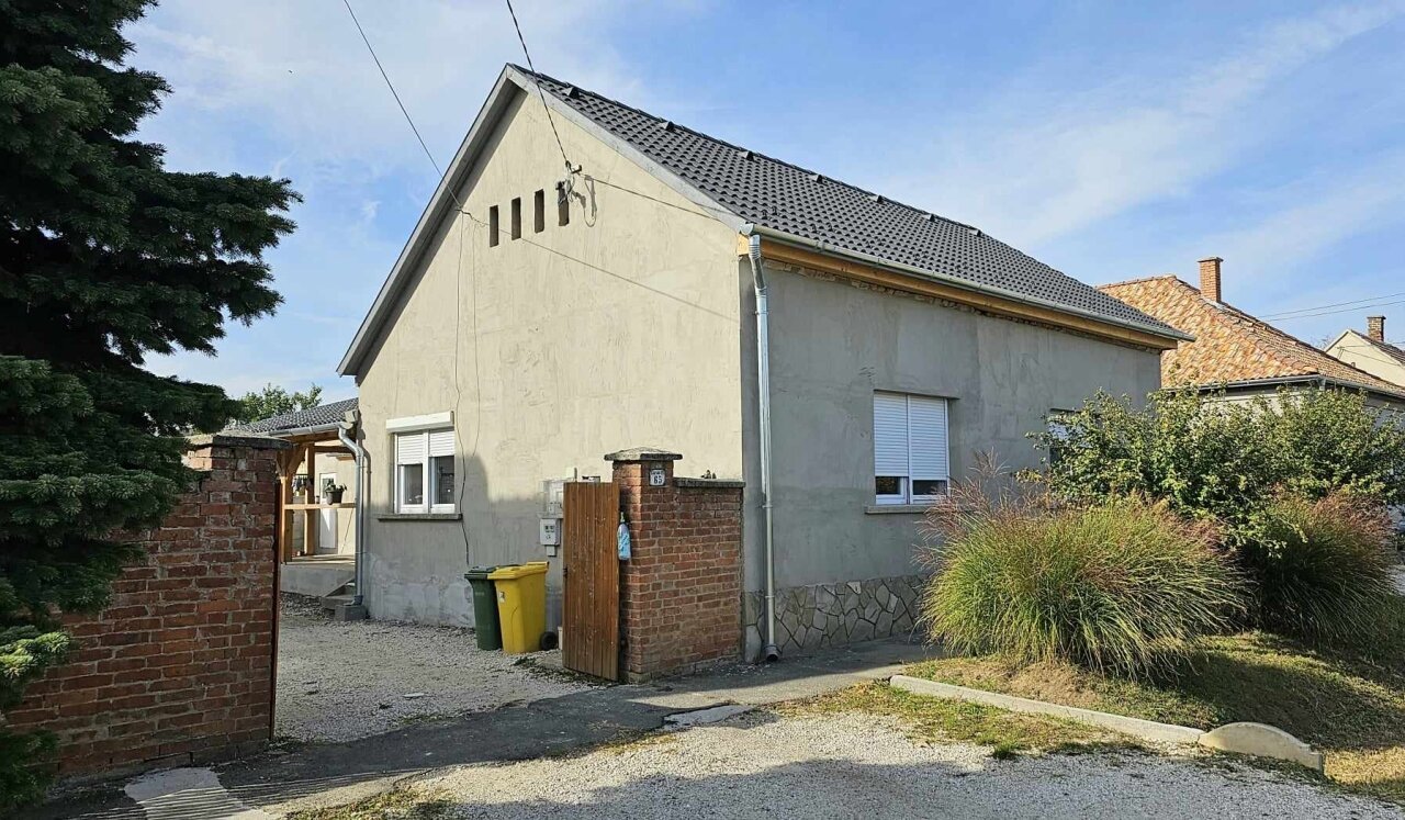 Renoviertes Einfamilienhaus in einer Kleinstadt südlich des Plattensees zu verkaufen