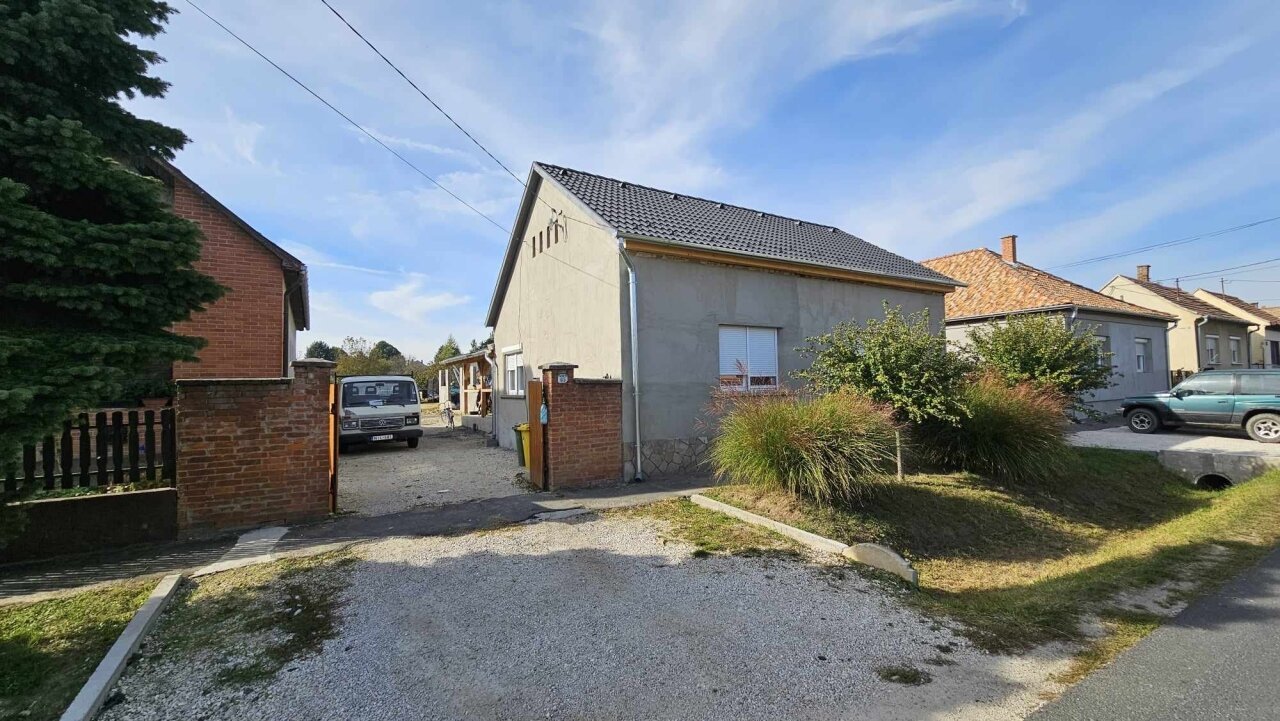 Renoviertes Einfamilienhaus in einer Kleinstadt südlich des Plattensees zu verkaufen