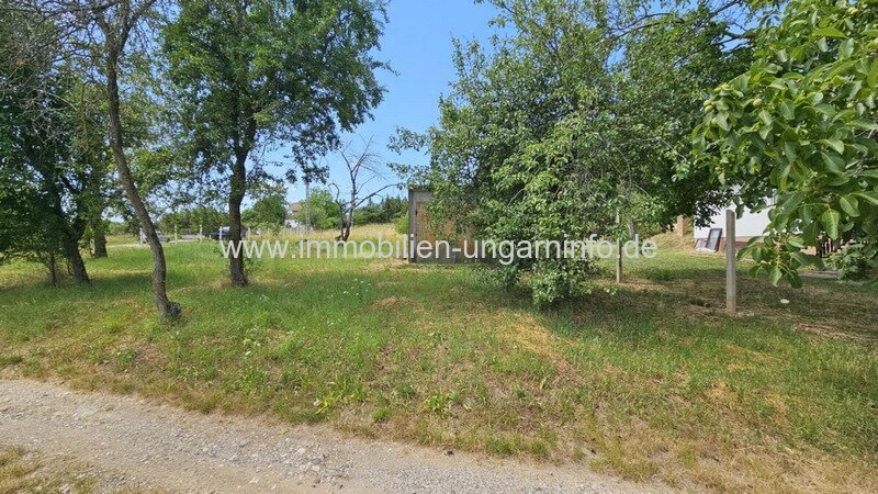 In Marcali Weinberg (12 km vom Plattensee) geschlossene Garten zu verkaufen