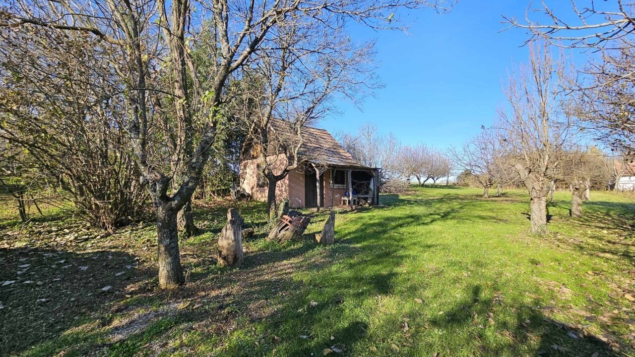2 Keller/Wochenendhaus mit großem Grundstück in den Weinbergen von Marcali zu verkaufen