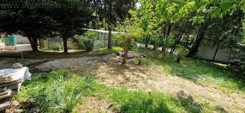 In Kaposvár in der Nähe des Deseda-Sees, bewohnbares Wochenendhaus zu verkaufen