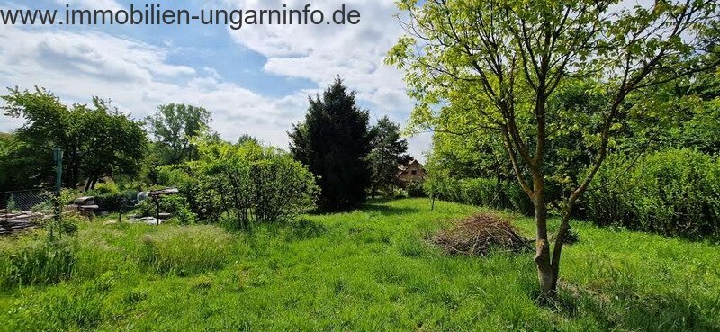 In Kaposvár in der Nähe des Deseda-Sees, bewohnbares Wochenendhaus zu verkaufen