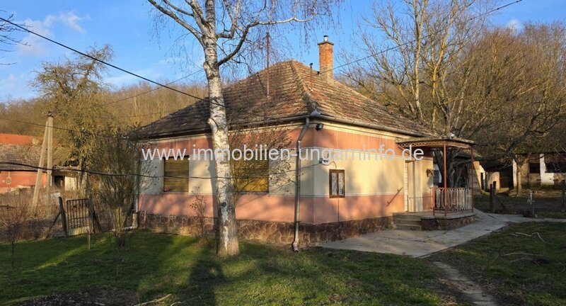 Einfamilienhaus mit Wirtschaftsgebäuden im Bezirk Marcali-Horvátkút zu verkaufen