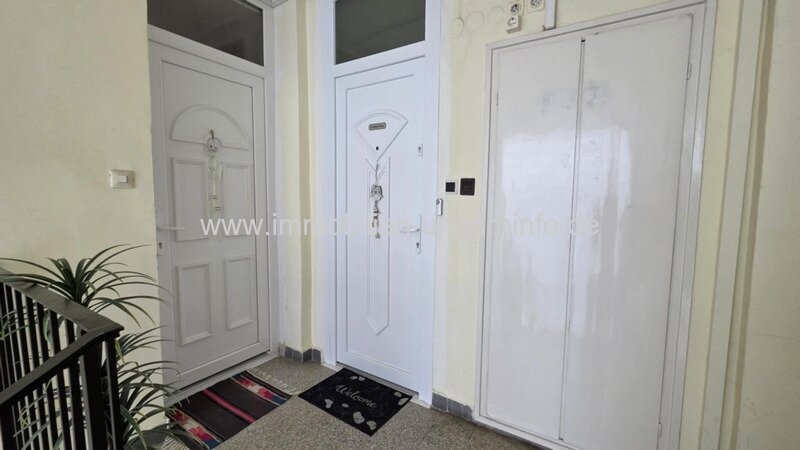 In Marcali (12 km vom Balaton entfernt) steht eine 2-Zimmer-Wohnung mit Balkon zum Verkauf