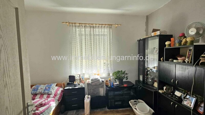 Kleines Stadtfamilienhaus zum Verkauf in Marcali