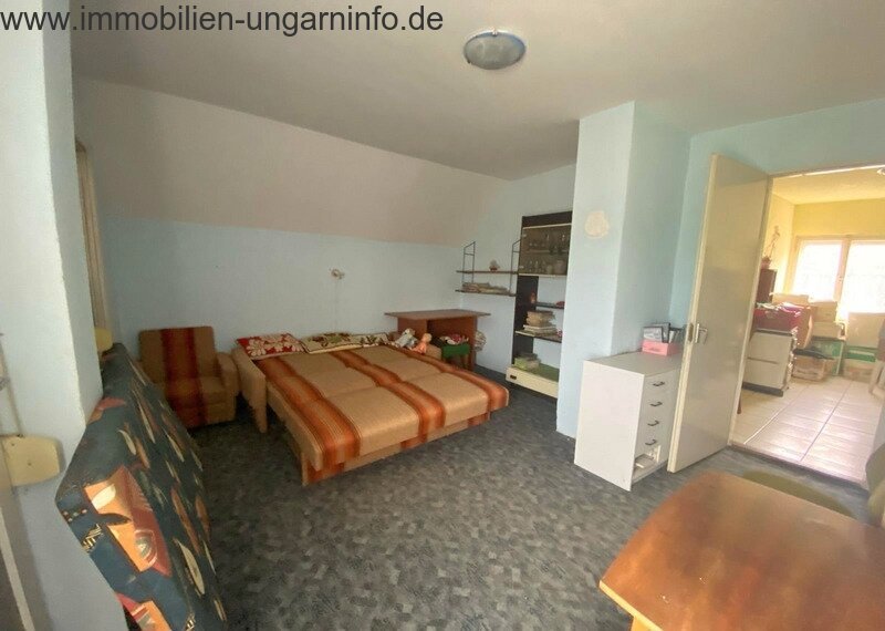 15 km vom Plattensee entfernt Einfamilienhaus mit 0,7 ha Grundstück zu verkaufen