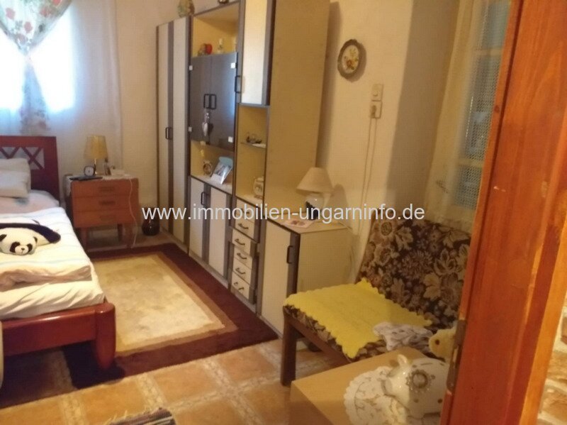 Einfamilienhaus mit vier Zimmern in der Nähe des Plattensees