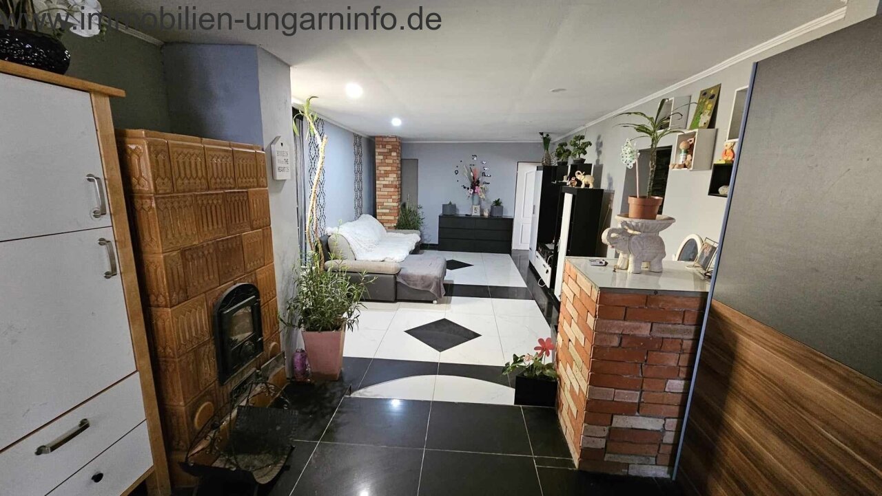 Familienhaus mit 2 Grundstücken in der Nähe des Plattensees