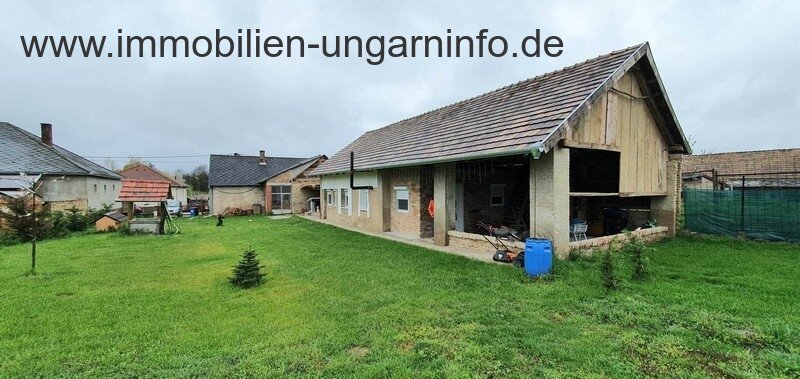 2 Einfamilienhäuser zu einem Preis in der Region Kaposvár zu verkaufen