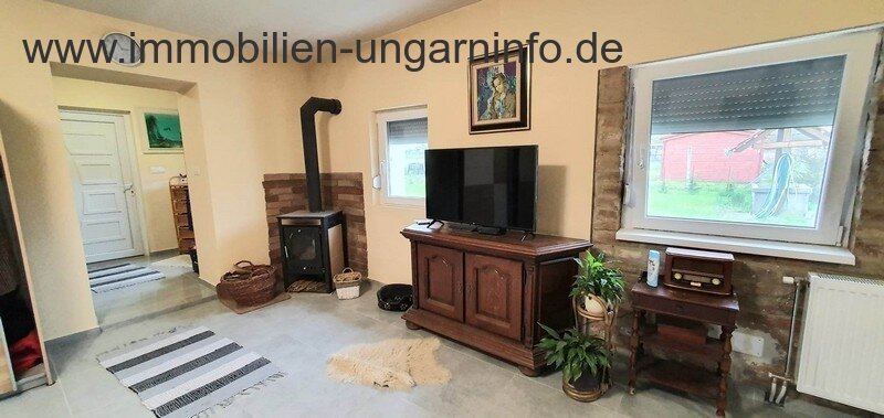 2 Einfamilienhäuser zu einem Preis in der Region Kaposvár zu verkaufen