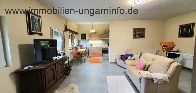 2 Einfamilienhäuser zu einem Preis in der Region Kaposvár zu verkaufen