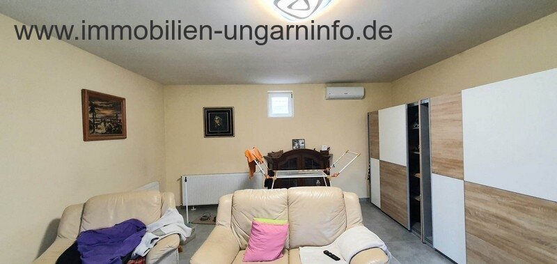 2 Einfamilienhäuser zu einem Preis in der Region Kaposvár zu verkaufen