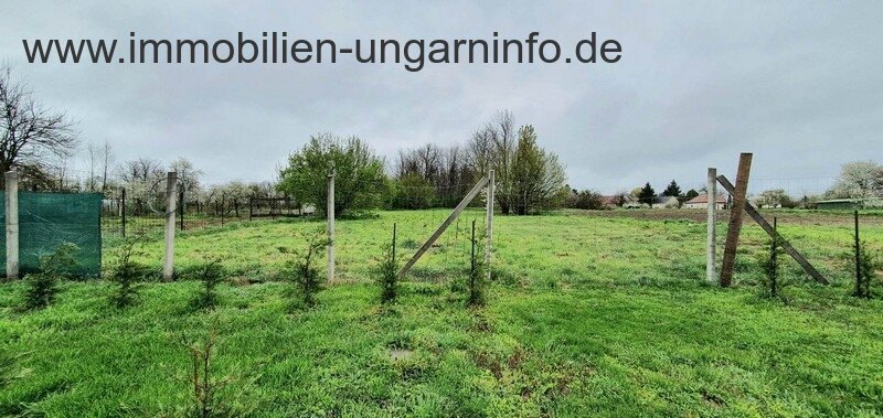 2 Einfamilienhäuser zu einem Preis in der Region Kaposvár zu verkaufen