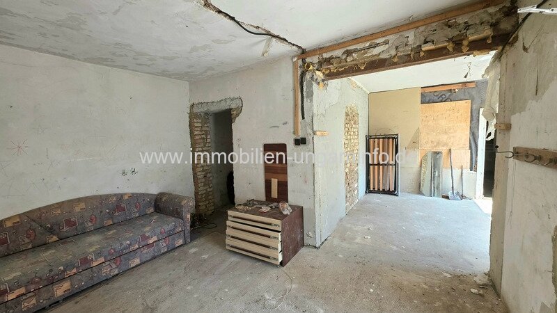 Renovierungsbedürftiges Einfamilienhaus mit großem Grundstück im Komitat Somogy - Segesd