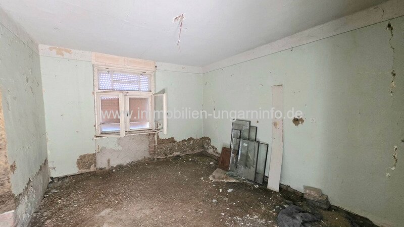 Renovierungsbedürftiges Einfamilienhaus mit großem Grundstück im Komitat Somogy - Segesd