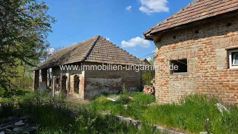 Renovierungsbedürftiges Einfamilienhaus mit großem Grundstück im Komitat Somogy - Segesd