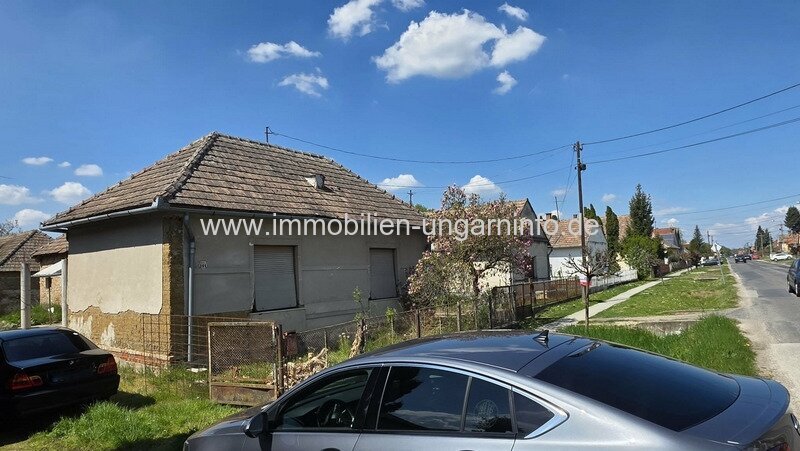 Renovierungsbedürftiges Einfamilienhaus mit großem Grundstück im Komitat Somogy - Segesd